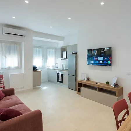 Luxury Maison-metro Malatesta * Rom
